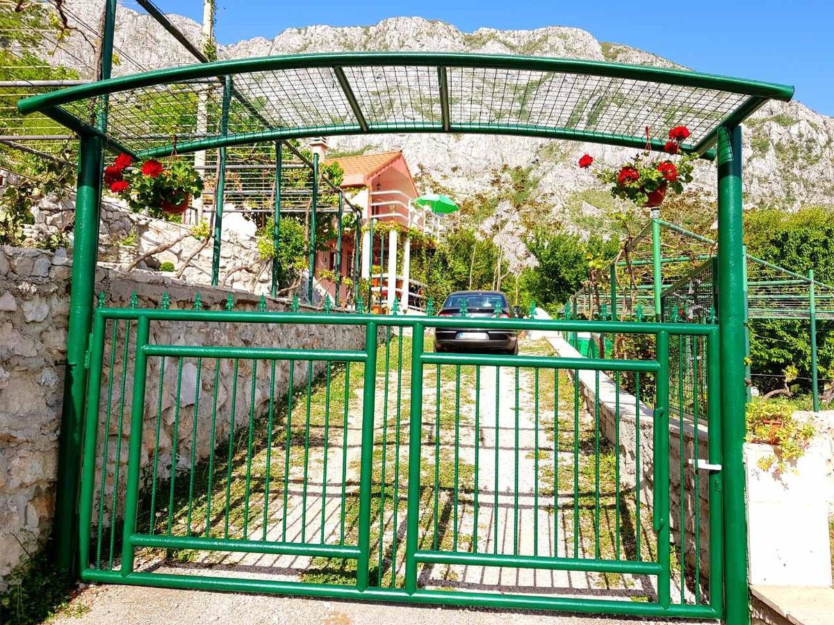 Holiday Village Ostrog Nikšić Exterior foto